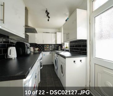 2 Bed Terraced House, Leeson Street, LE2 - Photo 2