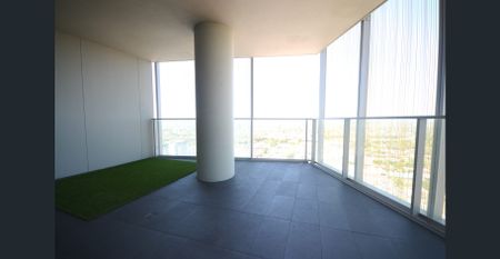 BEAUTIFUL TWO BEDROOM APARTMENT WITH STUNNING VIEWS!!!! - Photo 3