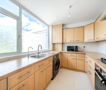 3 bedroom end of terrace house to rent - Photo 5