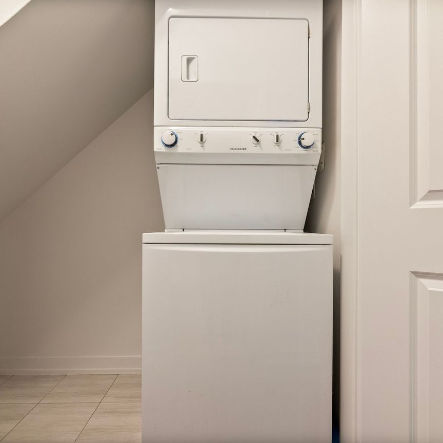 For Lease - 869 Wilson Avenue Unit# 46, Toronto, Ontario - Photo 1