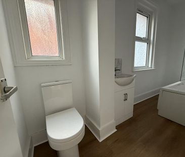 Studio to rent - Photo 6