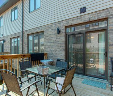 For Lease - 2070 Meadowgate Boulevard Unit# 84, London South, Ontario - Photo 6