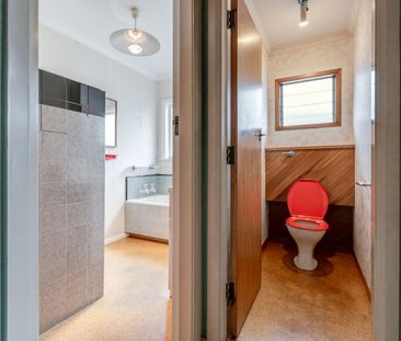 Hokowhitu Charm: 3-Bed Home with an Extra Large Backyard! - Photo 6