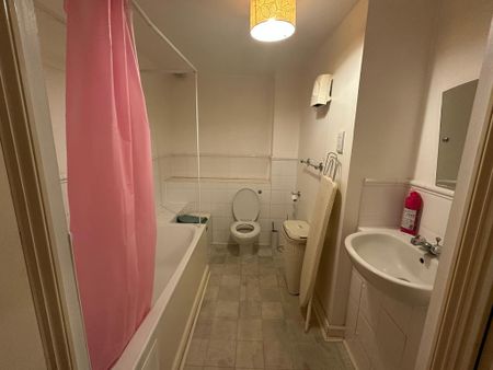 2 bedroom apartment to rent - Photo 5