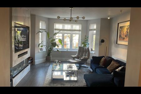 Room in a Shared Flat, Moreland Court, NW2 - Photo 3