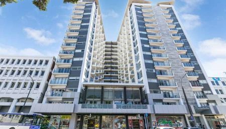 2 bedroom UNFURNISHED apartment in CBD - Photo 5