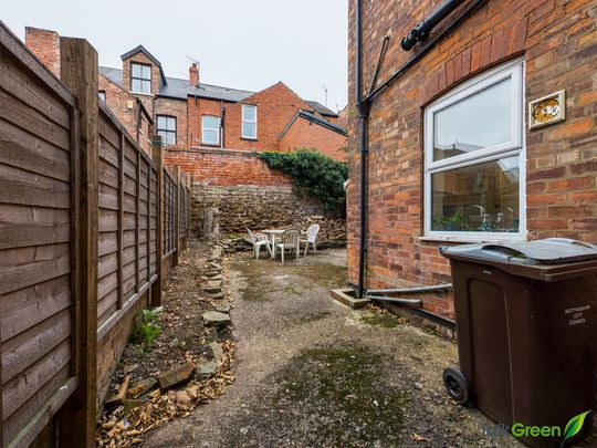 5 Albert Grove, NG7 1PB, NOTTINGHAM - Photo 1