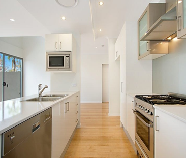 Unit 8, 8 Wool Street, Toowong, QLD - Photo 3