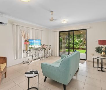 Comfortable 3 Bedroom home - Photo 6