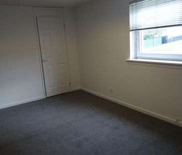 2 bedroom end of terrace house to rent - Photo 4