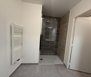 Location Appartement 2 pièces 48m² THONON LES BAINS 74200 - Photo 5