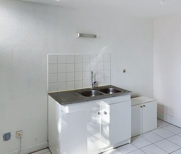 Location Appartement 3 pièces 70m² DEVILLE LES ROUEN 76250 - Photo 2