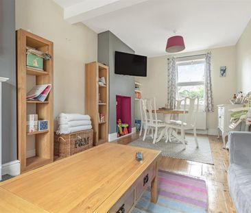 3 bedroom House To Let - Photo 4