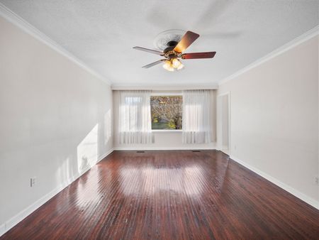 For Lease - 712 Brimorton Drive, Toronto, Ontario - Photo 3