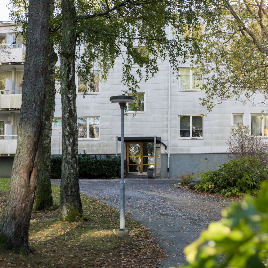 Aprilgatan 22 - Photo 1
