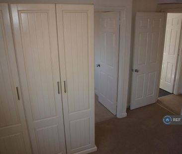 2 bedroom semi-detached house to rent - Photo 5