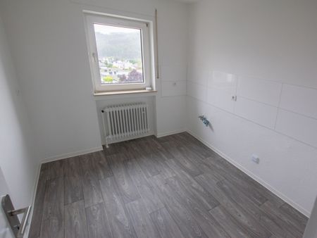 Gepflegte und preisgünstige Wohnung mit Balkon in zentraler Lage von Meschede! - Foto 2