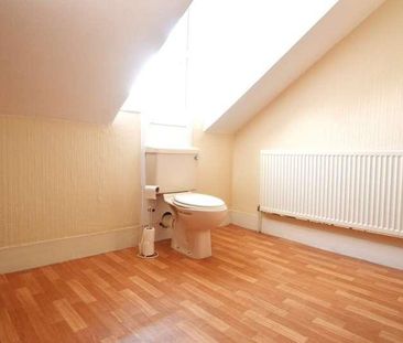 Vicarage Park, Plumstead, London, SE18 - Photo 5