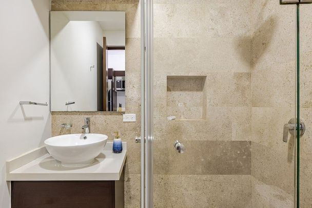 Menesse 306 - Photo 1