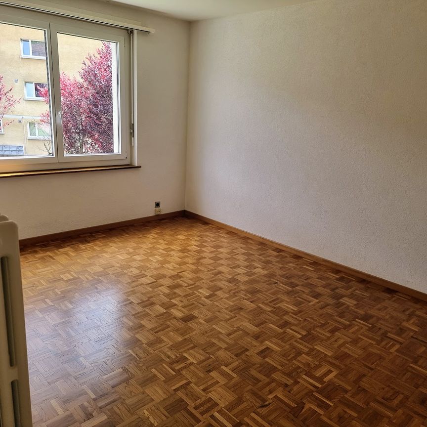 Appartement de 3 pièces au 1er étage avec part au grand jardin commun - Photo 1