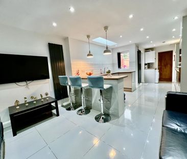 5 bedroom terraced house to rent - Photo 5