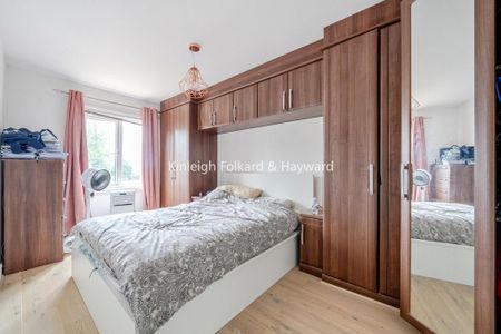 3 bedroom end of terrace house to rent - Photo 5