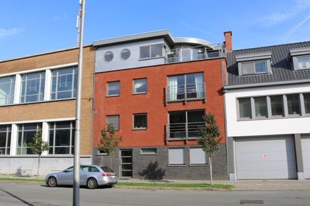 Zeer ruim gelijkvloersappartement met 2 slaapkamers en prachtig terras - Photo 3