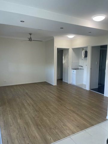 GROUND FLOOR 1 BEDROOM APARTMENT - Photo 2