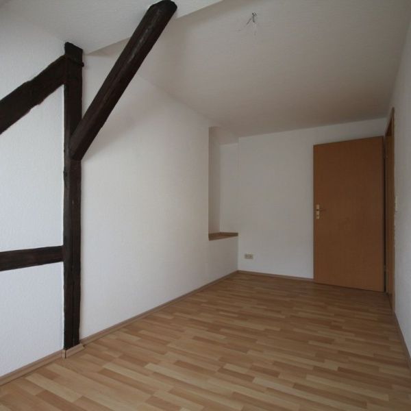 3-Raum-Dachgeschosswohnung im Zentrum von Annaberg! - Foto 1