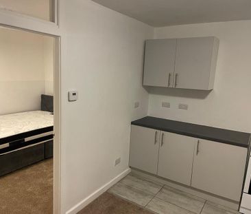1 bedroom flat to rent - Photo 3
