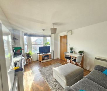 Leigh Road, Eastleigh - Photo 2