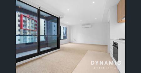 Perfect Location & Large Layout! - Photo 5