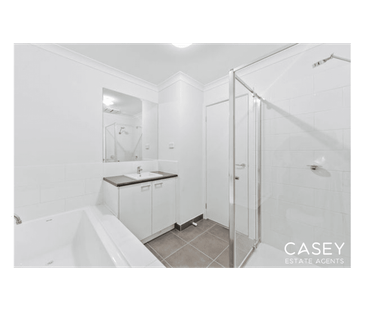 Stunning Family Home in a Prime Location - Photo 6