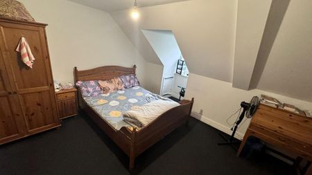 2 bedroom flat to rent - Photo 3