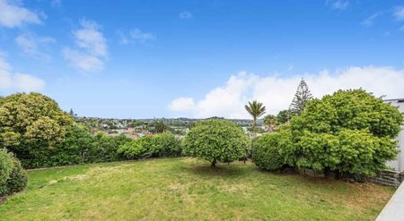 Dream Home in Exclusive Location - Photo 2