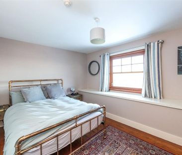 4 bedroom terraced house to rent - Photo 5