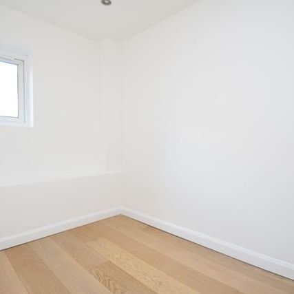 3 bedroom house - end terrace - Photo 1