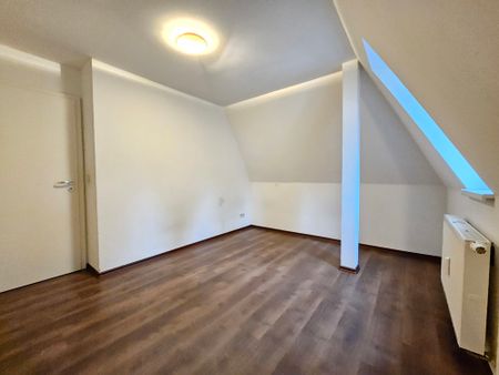 Neues Zuhause. Dachgeschosswohnung zum Einziehen und Wohlfühlen! - Photo 5