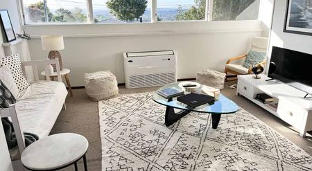 4 Bed Upstairs Villa Conversion - Close to Uni! - Photo 2