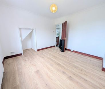Terraced House to rent on - Photo 6
