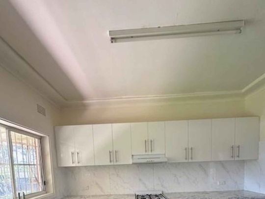 Three Bedroom home Neat & Tidy!!! - Photo 1