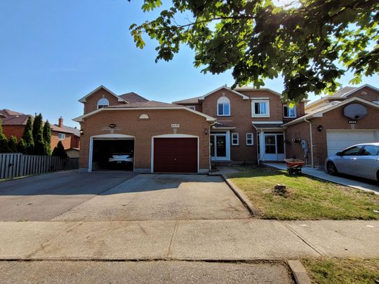 For Lease - 5232 Alicante Street, Mississauga, Ontario - Photo 1