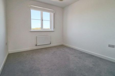 4 bedroom detached house to rent - Photo 2