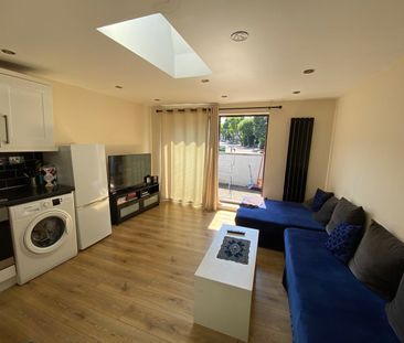 2 Bed Detached House, Amersham Road, SE14 - Photo 5