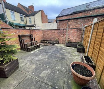 3 bedroom terraced house to rent - Photo 6