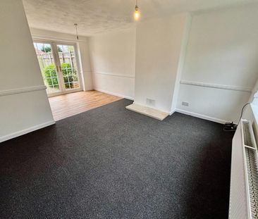 2 bedroom House To Let Total Size: 688 SQ FT - Photo 2