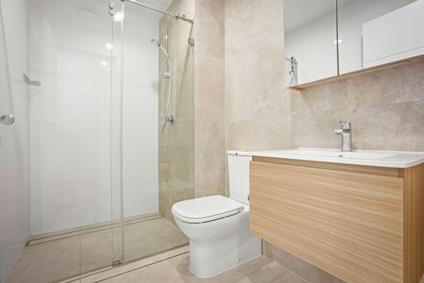 GORGEOUS TWO BEDROOM UNIT! - Photo 1