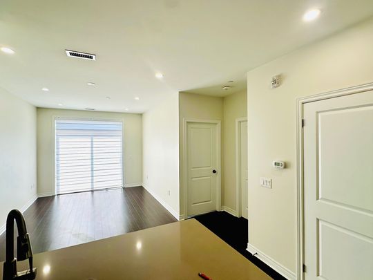 For Lease - 7325 Markham Road Unit# 112, Markham, Ontario - Photo 1