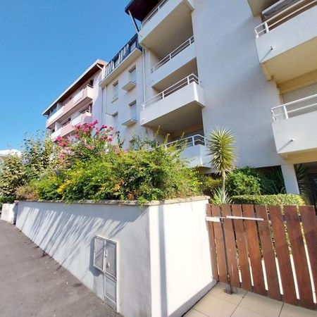 Location Appartement 1 pièce Meublé 33m² DAX 40100 - Photo 4