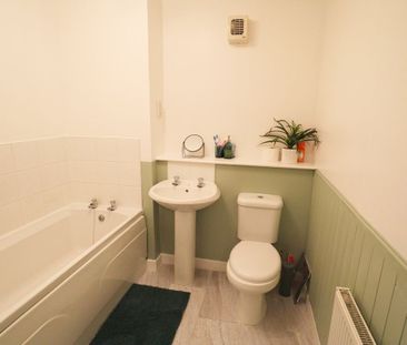 2 Bed, Ground Floor Flat - Photo 3